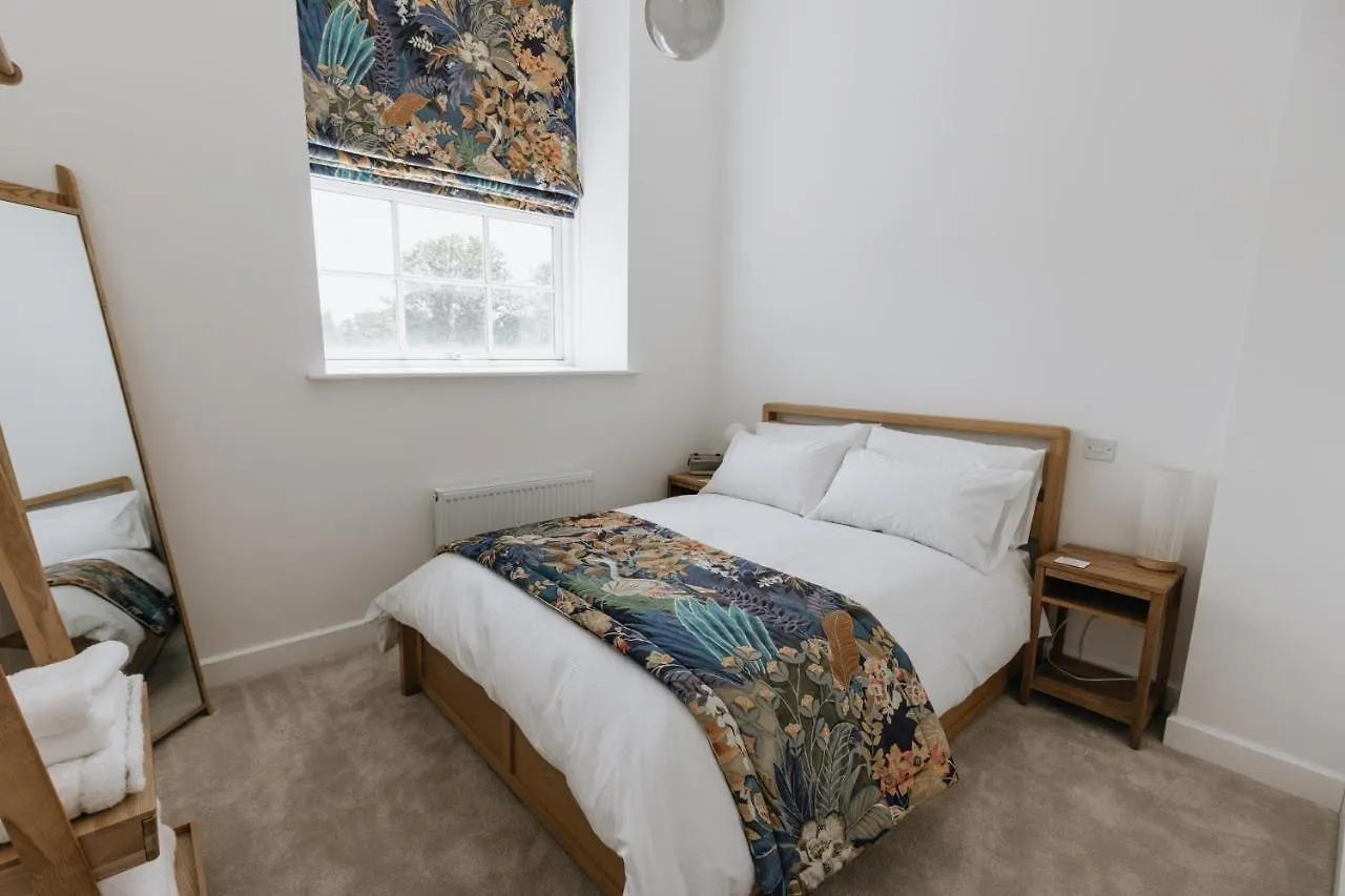 Bobbin Row - Grade 2 Listed Property With A Beautiful Design With Access To Leeds Leeds  0*, Leeds (West Yorkshire)